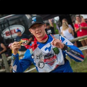 Meet your Posher, Ethan